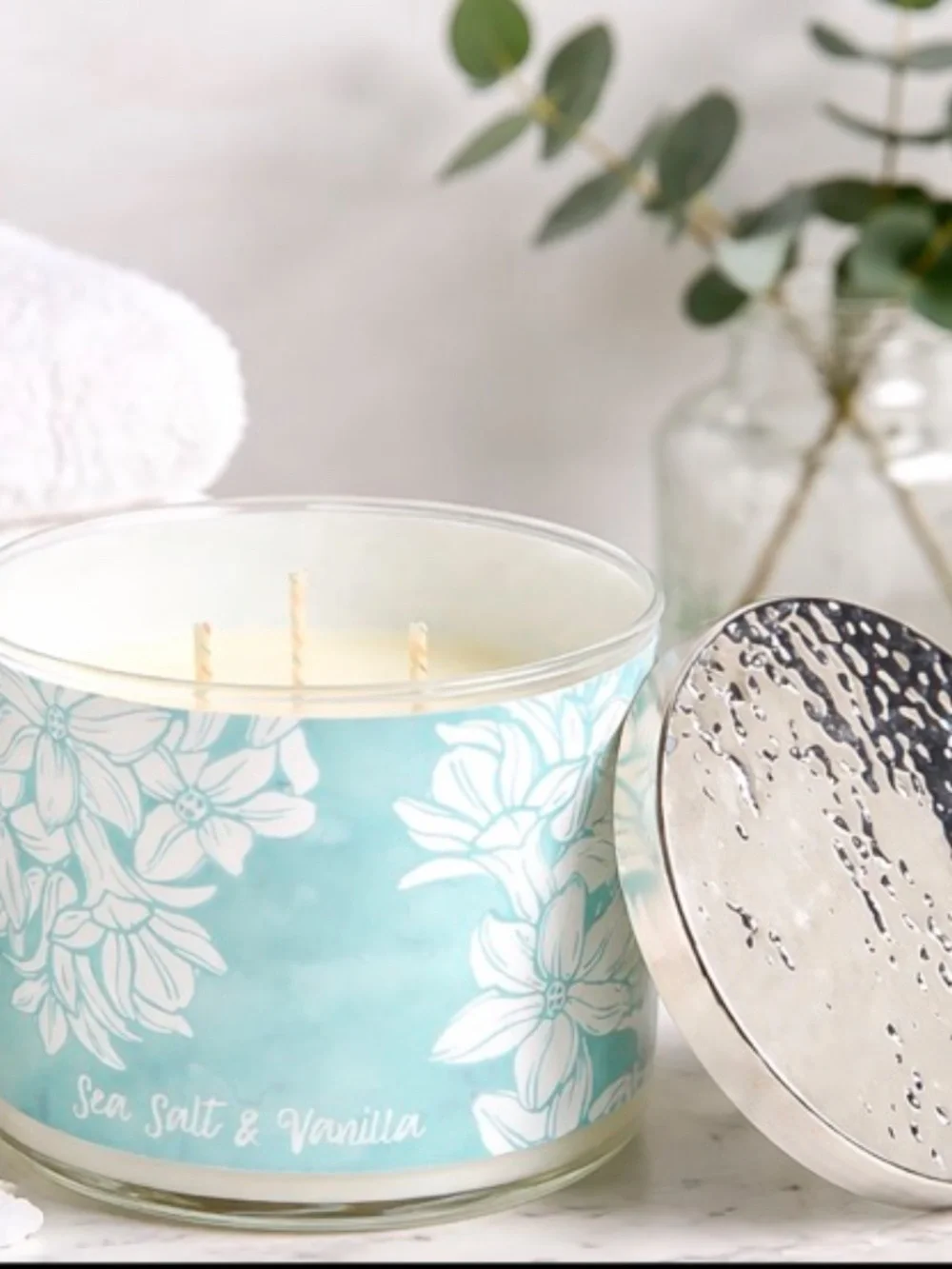 Soy Candle 14 Oz Sea Salt & Vanilla 3 Wicks NEW